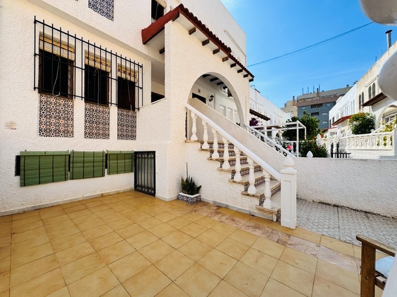 CORNER SEMI-DETACHED DUPLEX JUST 300 METERS FROM THE BEACH IN THE CENTER OF LA MATA