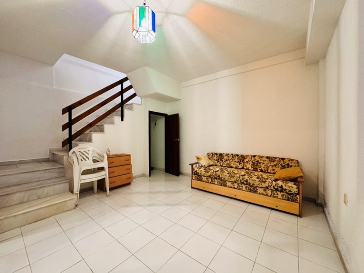 CORNER SEMI-DETACHED DUPLEX JUST 300 METERS FROM THE BEACH IN THE CENTER OF LA MATA
