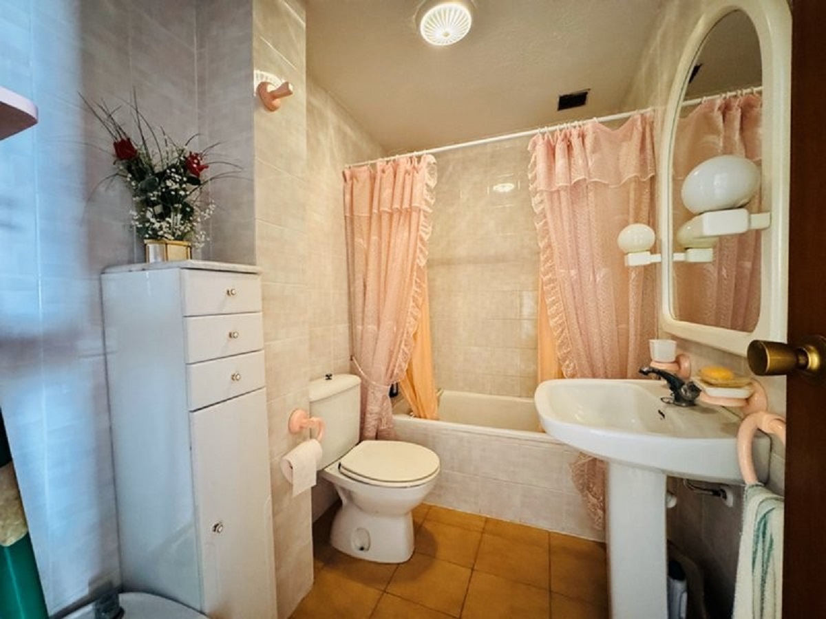 CORNER SEMI-DETACHED DUPLEX JUST 300 METERS FROM THE BEACH IN THE CENTER OF LA MATA