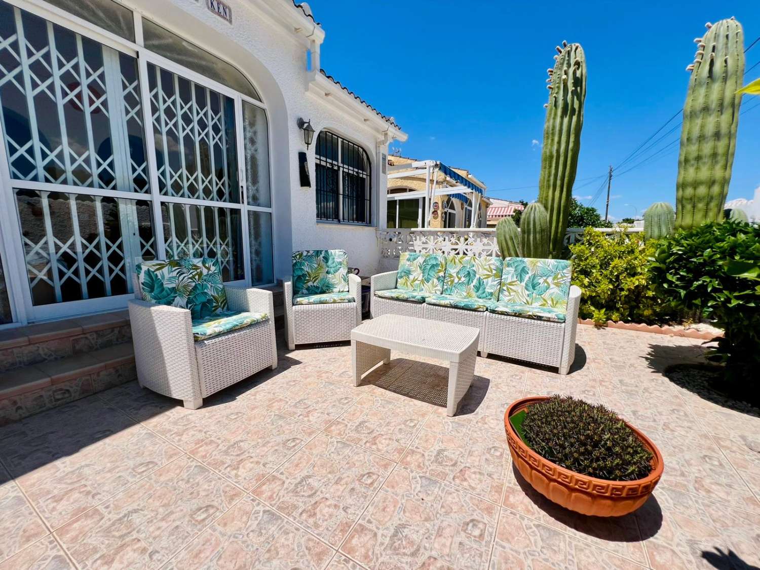 TOWNHOUSE WITH PRIVATE POOL AND PLOT OF 287 M² IN URBANIZATION SAN LUIS – TORREVIEJA