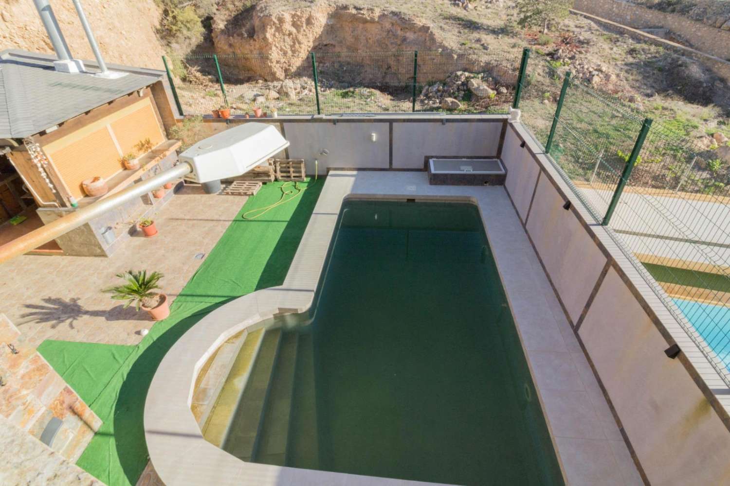 SPECTACULAR DETACHED VILLA OF MORE THAN 330 m² WITH VIEWS OF THE SIERRA DE REDOVÁN