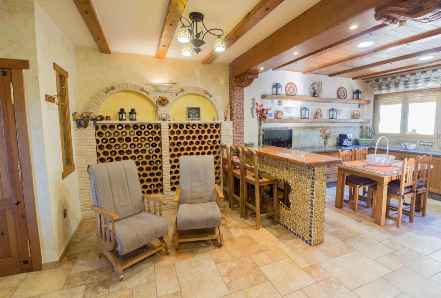 SPECTACULAR DETACHED VILLA OF MORE THAN 330 m² WITH VIEWS OF THE SIERRA DE REDOVÁN