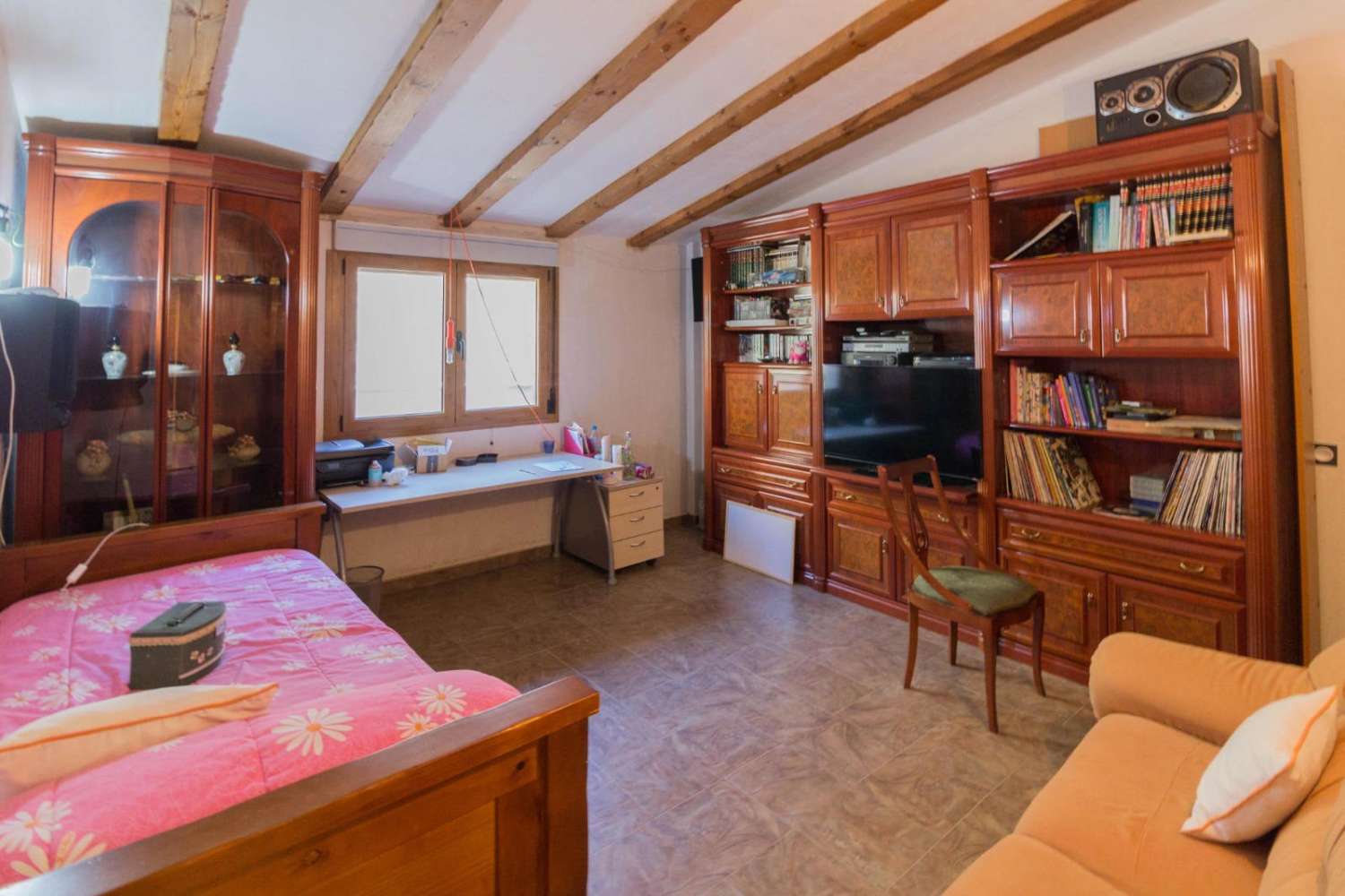 SPECTACULAR DETACHED VILLA OF MORE THAN 330 m² WITH VIEWS OF THE SIERRA DE REDOVÁN