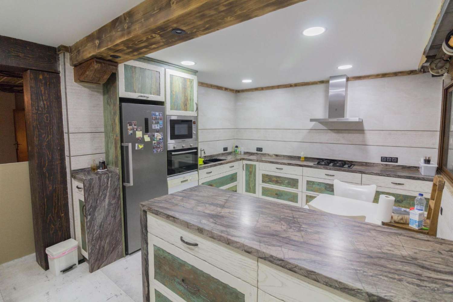 SPECTACULAR DETACHED VILLA OF MORE THAN 330 m² WITH VIEWS OF THE SIERRA DE REDOVÁN