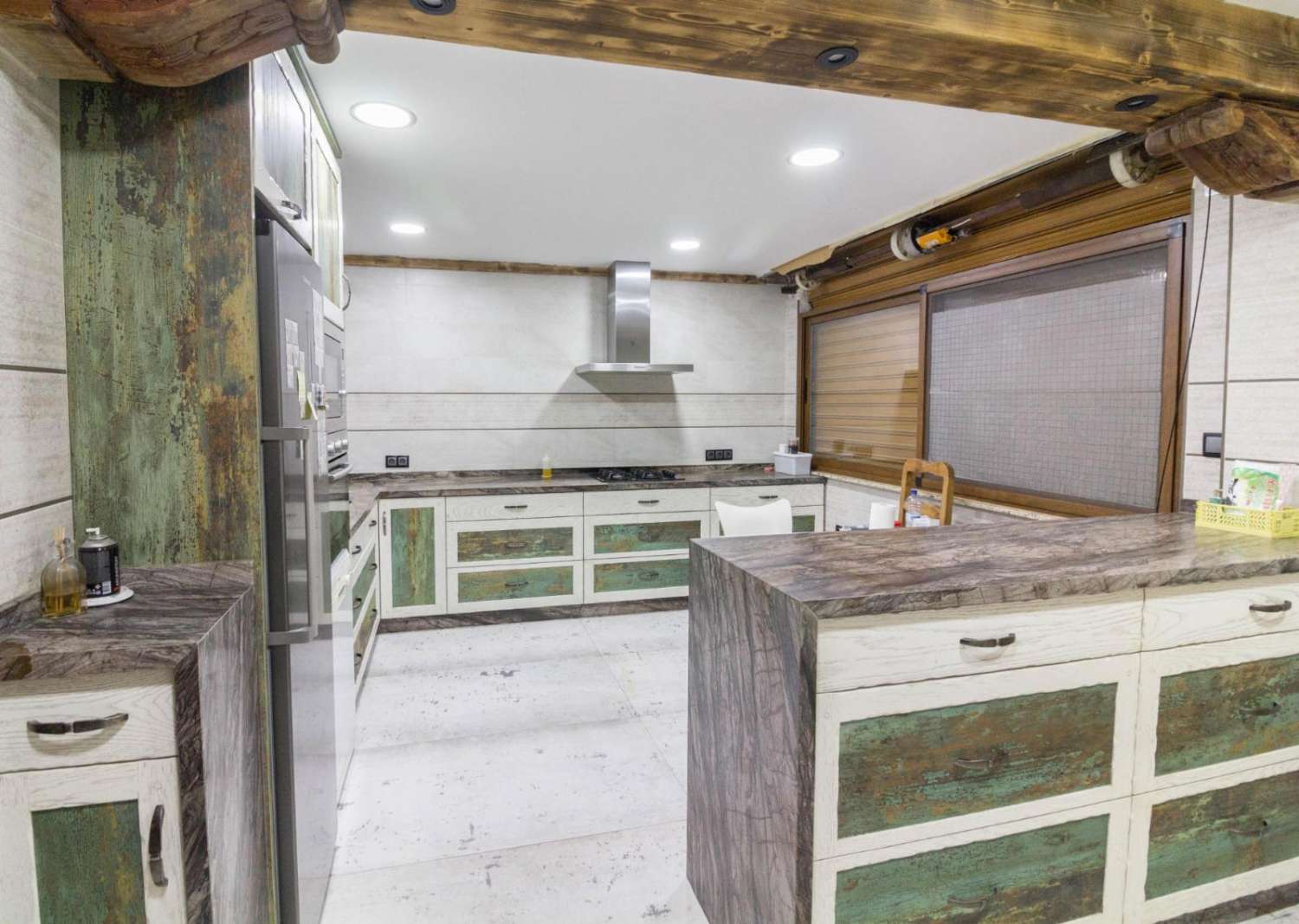 SPECTACULAR DETACHED VILLA OF MORE THAN 330 m² WITH VIEWS OF THE SIERRA DE REDOVÁN
