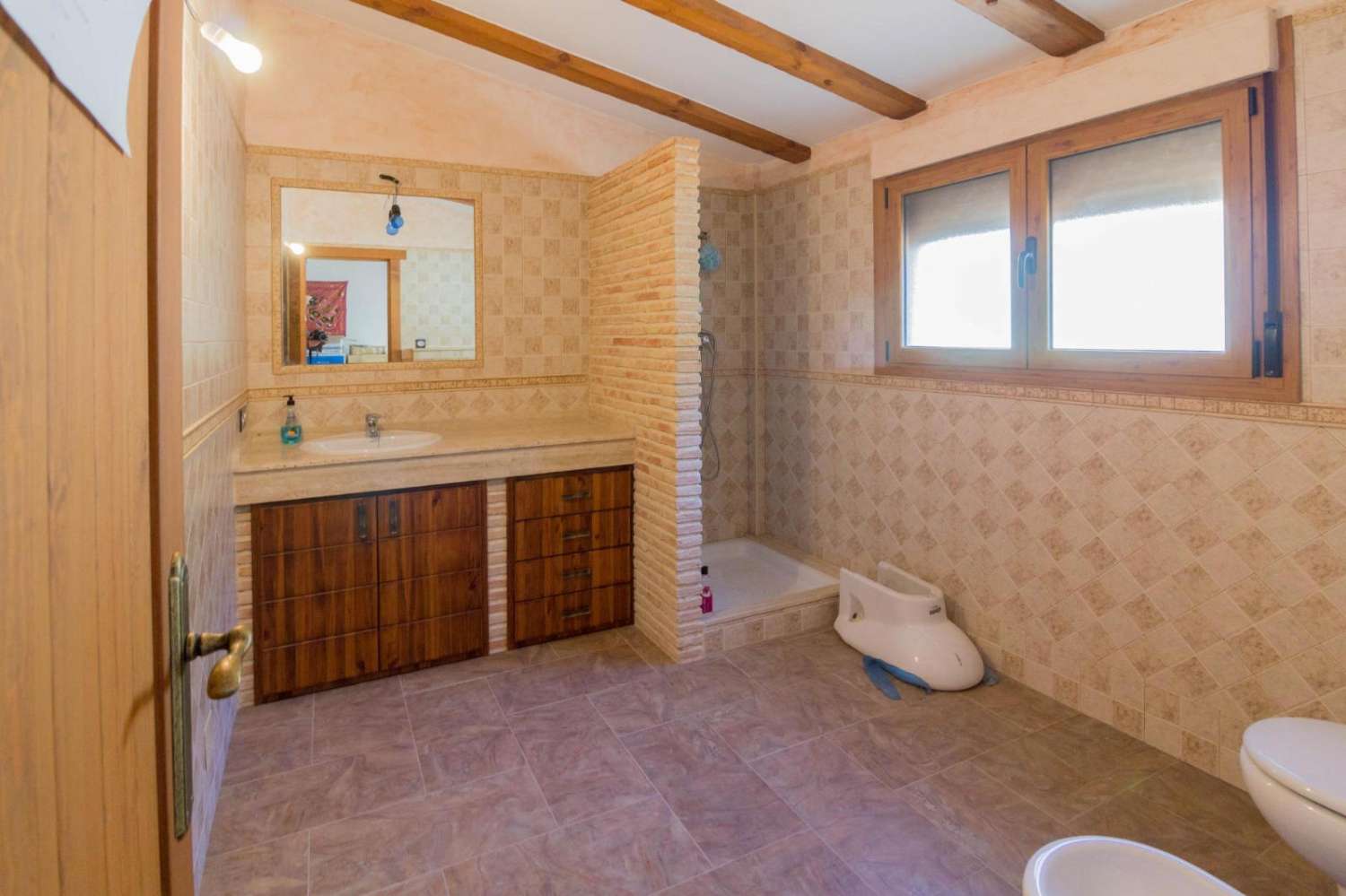 SPECTACULAR DETACHED VILLA OF MORE THAN 330 m² WITH VIEWS OF THE SIERRA DE REDOVÁN