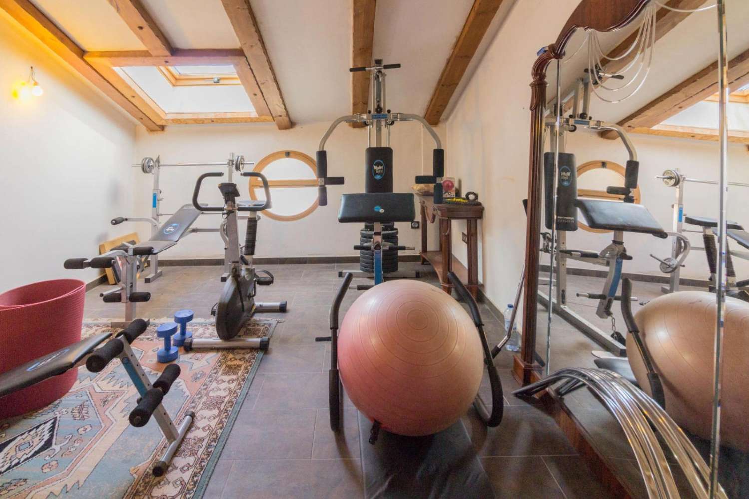 SPECTACULAR DETACHED VILLA OF MORE THAN 330 m² WITH VIEWS OF THE SIERRA DE REDOVÁN