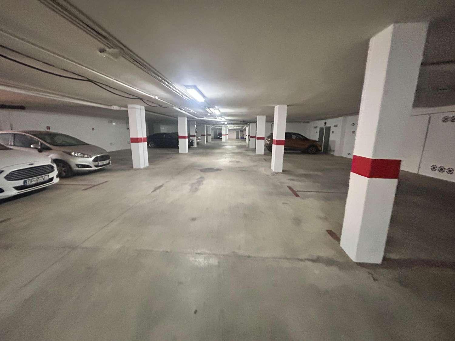 MEZONETOVÝ PENTHOUSE S PĚTI TERASAMI, GARÁŽÍ, PŘIROZENÝM SVĚTLEM A VŠESTRANNÝMI PROSTORY