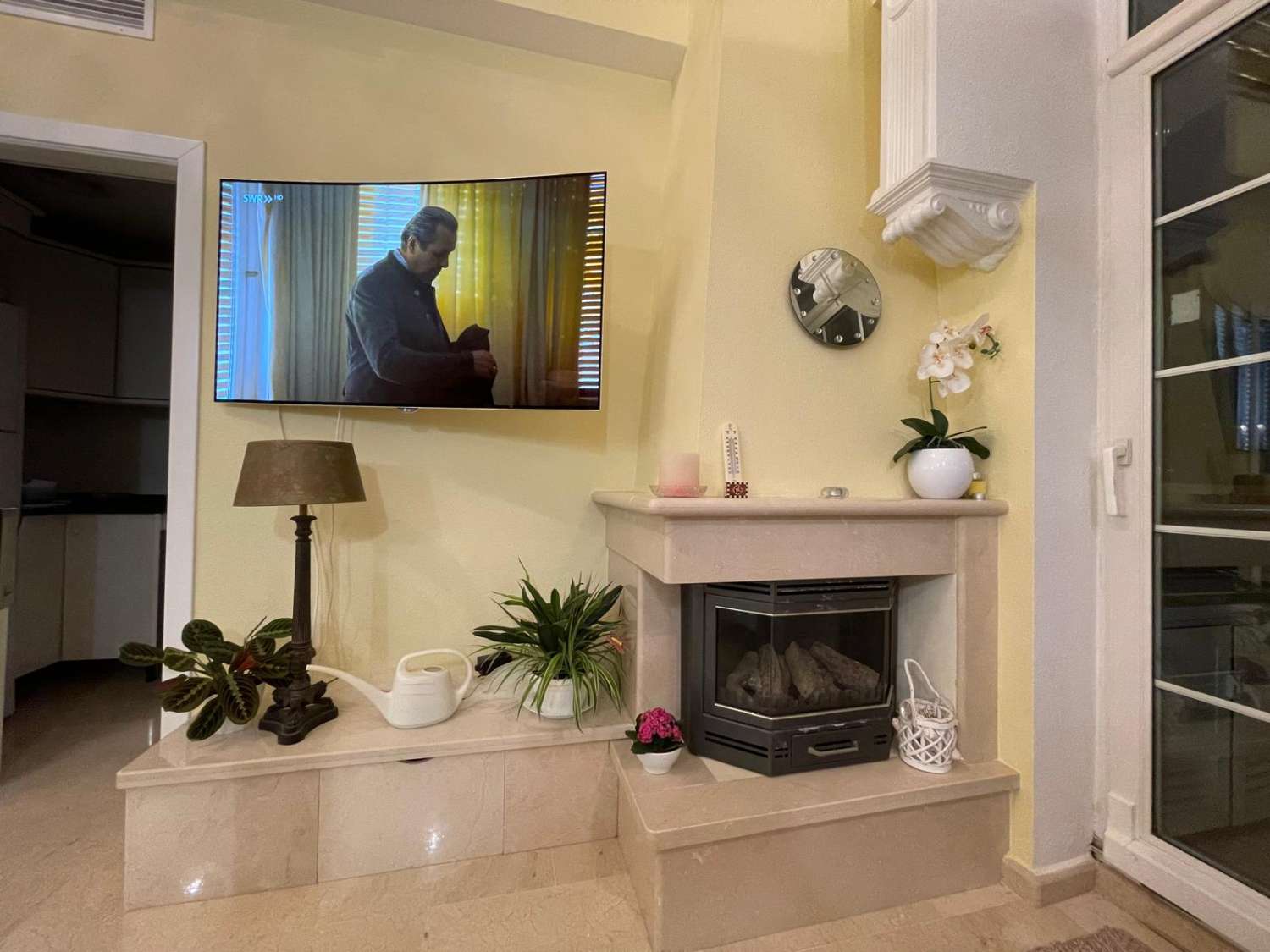 MEZONETOVÝ PENTHOUSE S PĚTI TERASAMI, GARÁŽÍ, PŘIROZENÝM SVĚTLEM A VŠESTRANNÝMI PROSTORY
