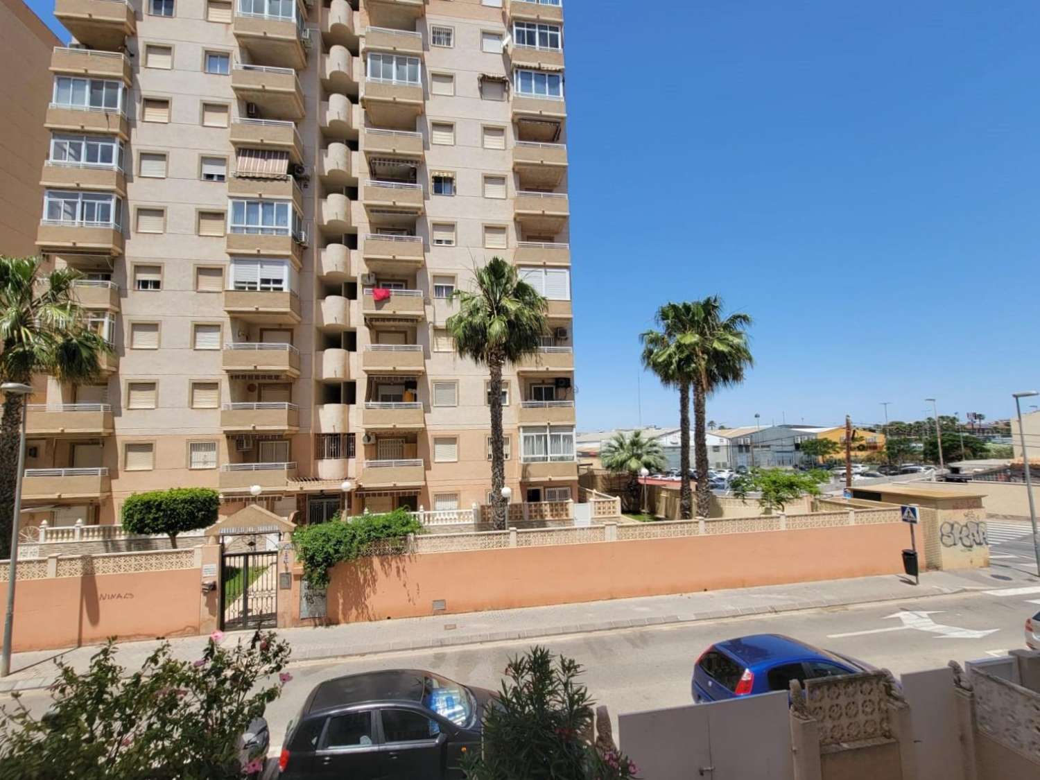 APARTMENT IN PRIVATE RESIDENTIAL WITH POOL IN NUEVA TORREVIEJA