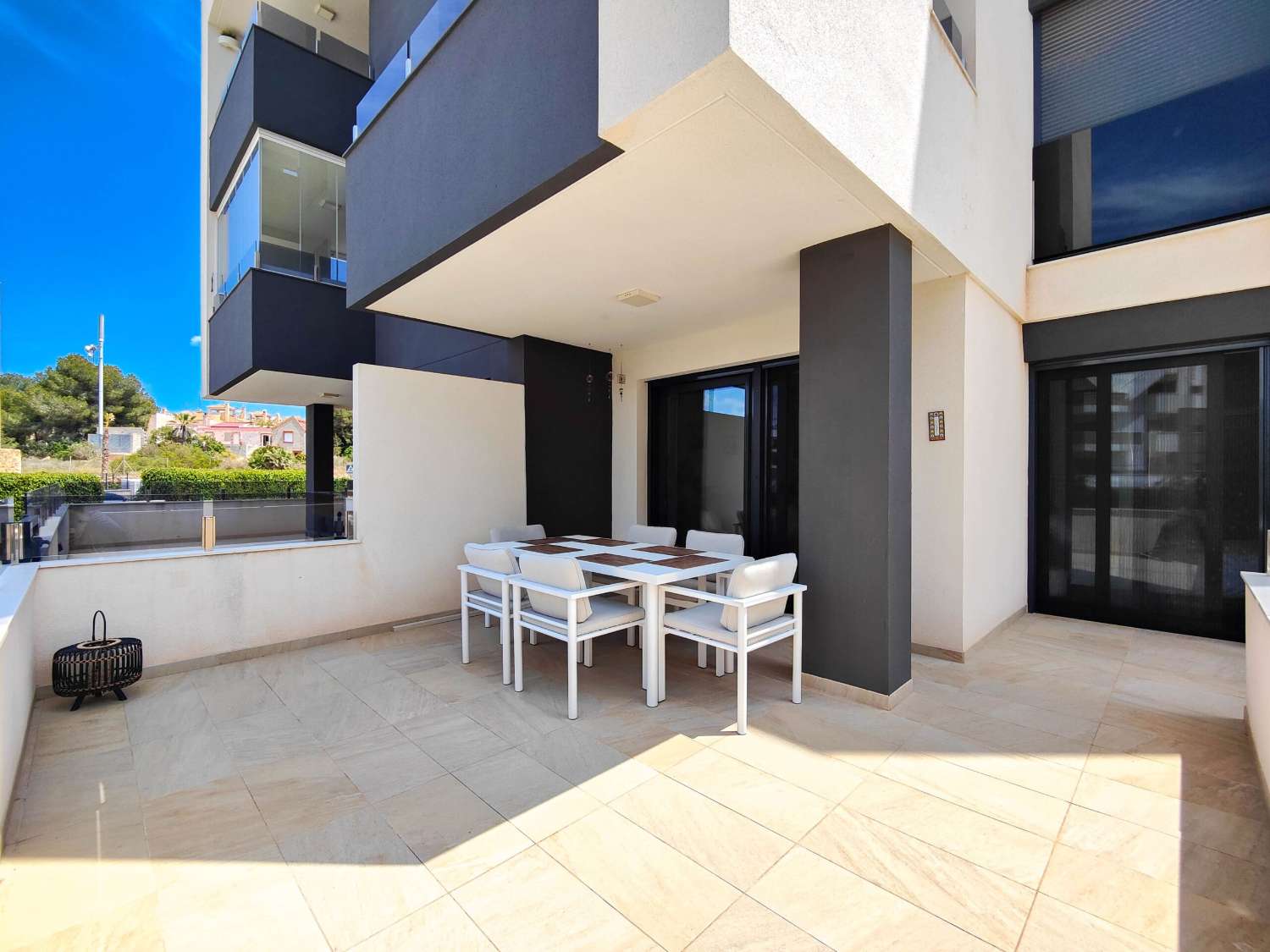 MODERN GROUND FLOOR APARTMENT WITH CORNER TERRACE IN RESIDENCIAL AMANECER VI – ORIHUELA COSTA