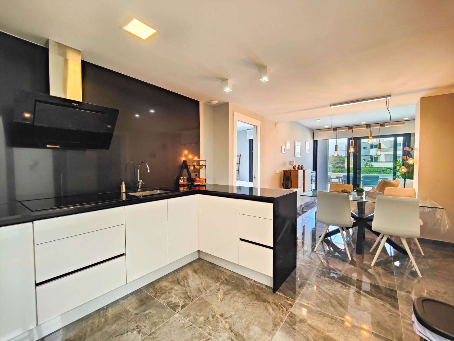 MODERN GROUND FLOOR APARTMENT WITH CORNER TERRACE IN RESIDENCIAL AMANECER VI – ORIHUELA COSTA