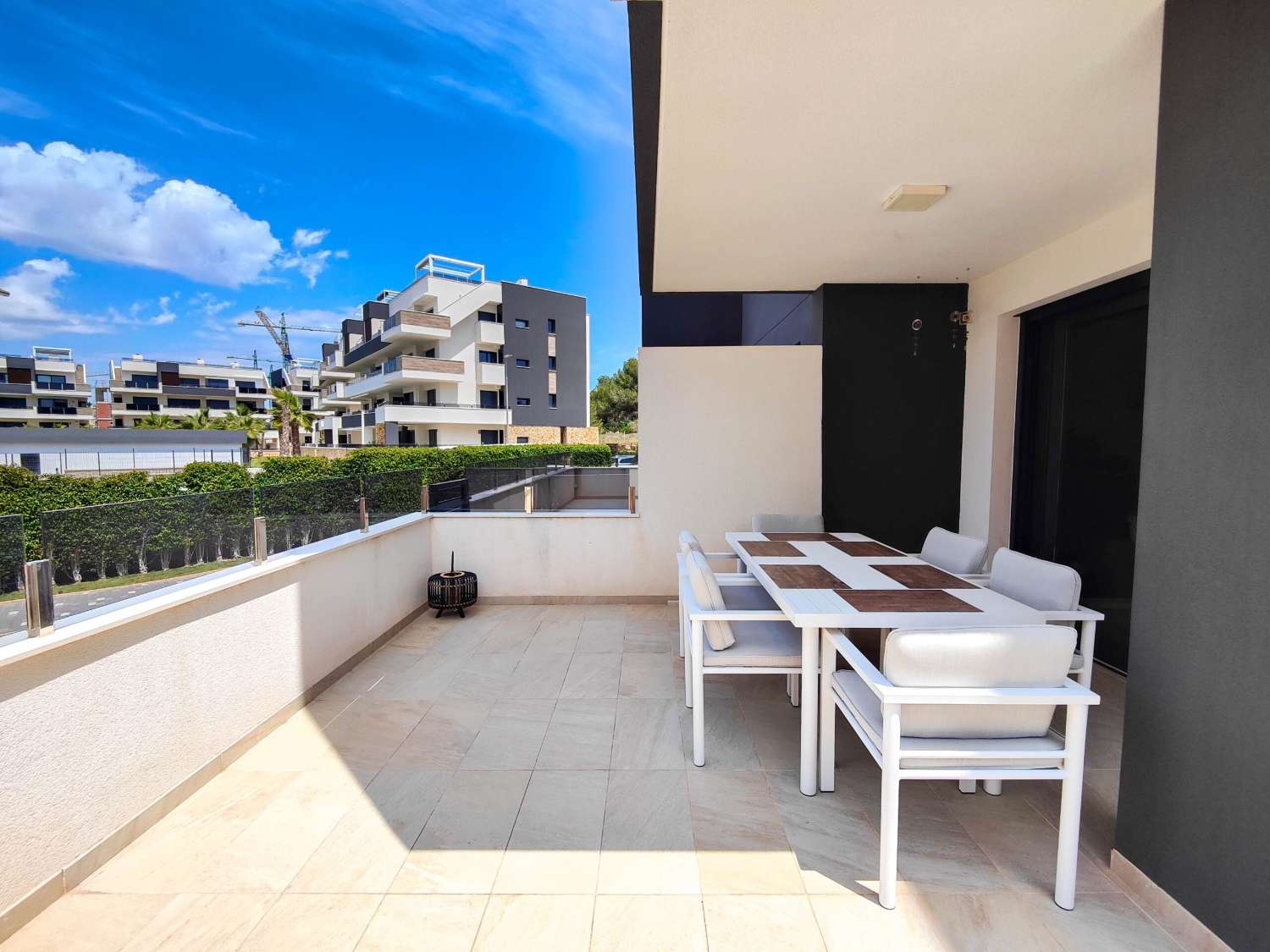 MODERN GROUND FLOOR APARTMENT WITH CORNER TERRACE IN RESIDENCIAL AMANECER VI – ORIHUELA COSTA