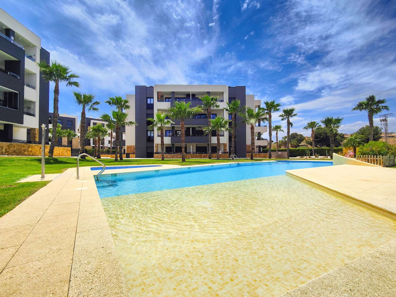 MODERN GROUND FLOOR APARTMENT WITH CORNER TERRACE IN RESIDENCIAL AMANECER VI – ORIHUELA COSTA
