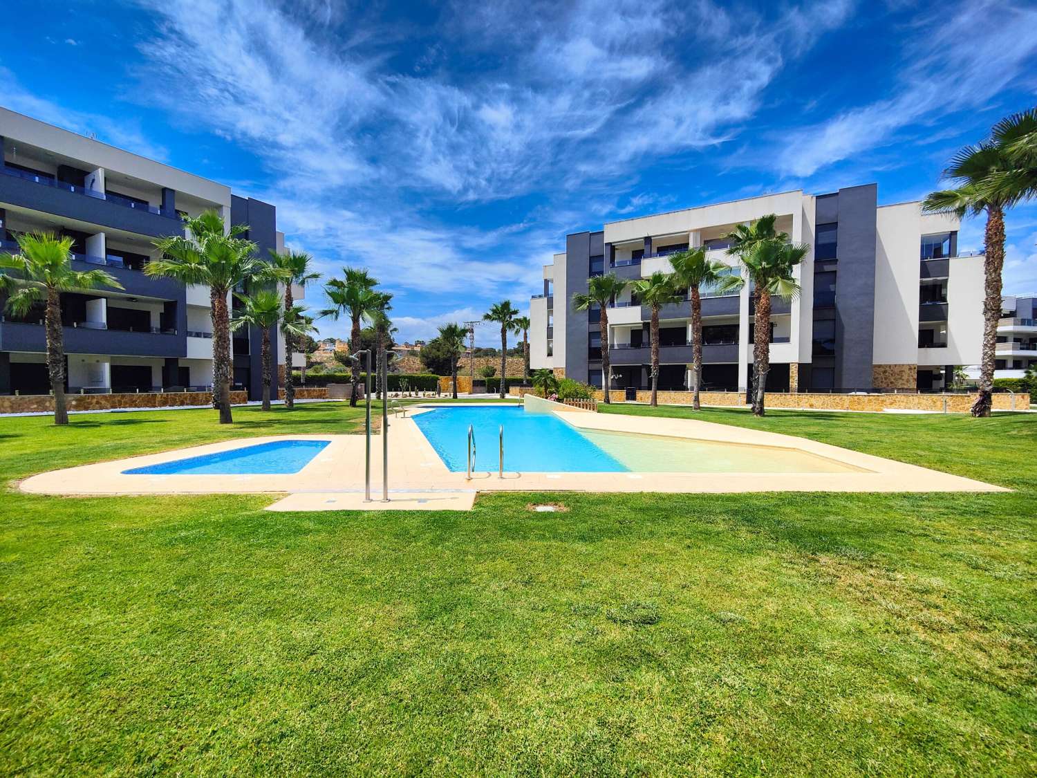 MODERN GROUND FLOOR APARTMENT WITH CORNER TERRACE IN RESIDENCIAL AMANECER VI – ORIHUELA COSTA