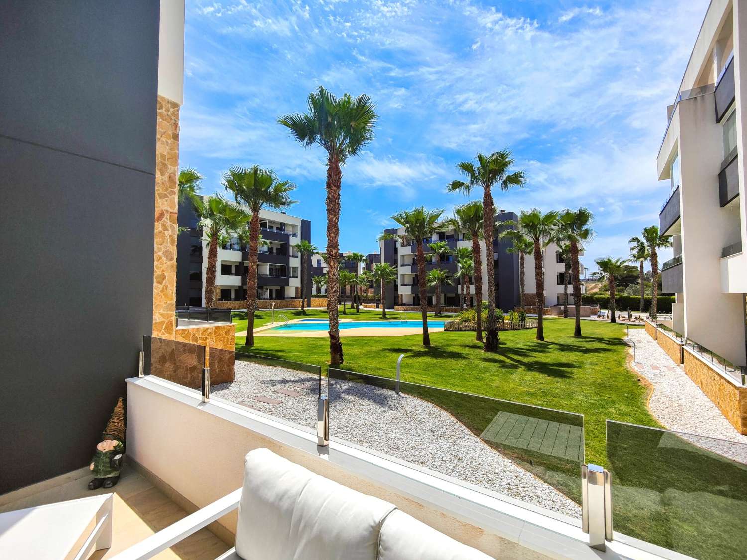MODERN GROUND FLOOR APARTMENT WITH CORNER TERRACE IN RESIDENCIAL AMANECER VI – ORIHUELA COSTA