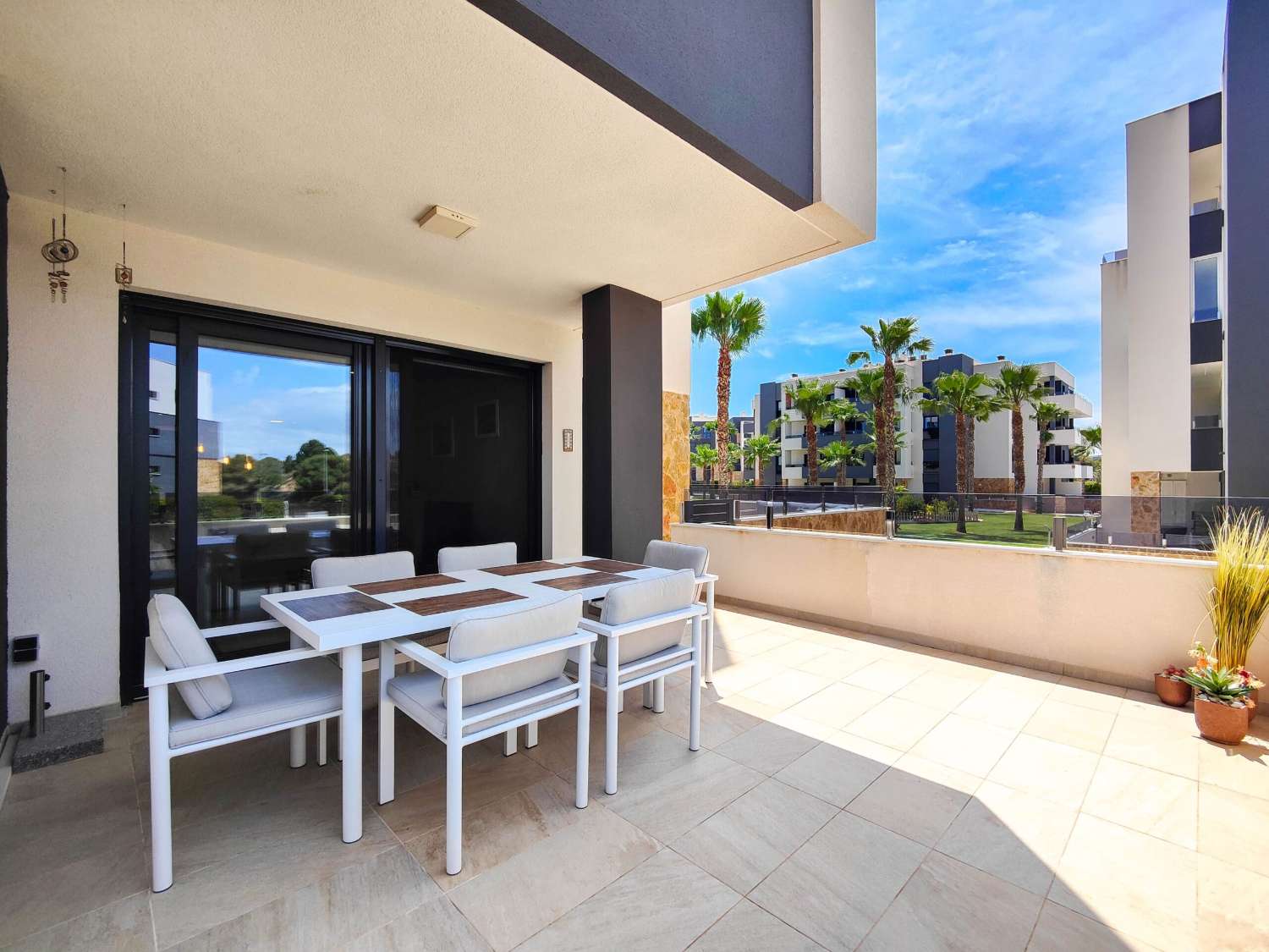 MODERN GROUND FLOOR APARTMENT WITH CORNER TERRACE IN RESIDENCIAL AMANECER VI – ORIHUELA COSTA