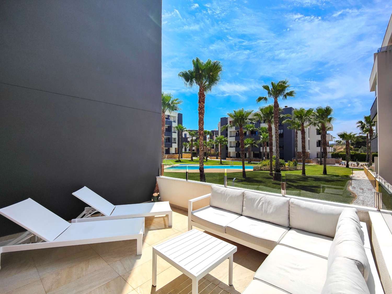 MODERN GROUND FLOOR APARTMENT WITH CORNER TERRACE IN RESIDENCIAL AMANECER VI – ORIHUELA COSTA