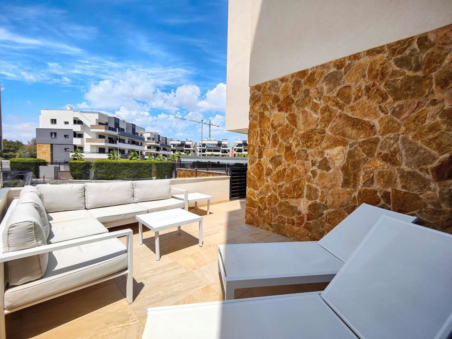 MODERN GROUND FLOOR APARTMENT WITH CORNER TERRACE IN RESIDENCIAL AMANECER VI – ORIHUELA COSTA