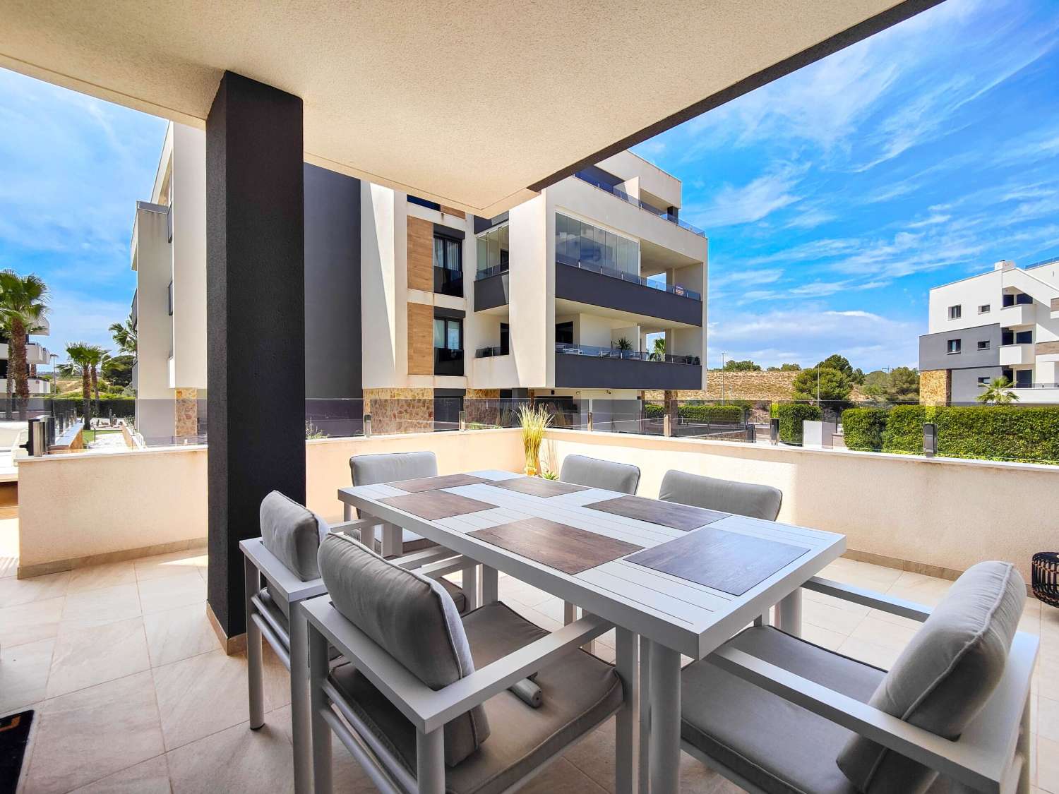 MODERN GROUND FLOOR APARTMENT WITH CORNER TERRACE IN RESIDENCIAL AMANECER VI – ORIHUELA COSTA