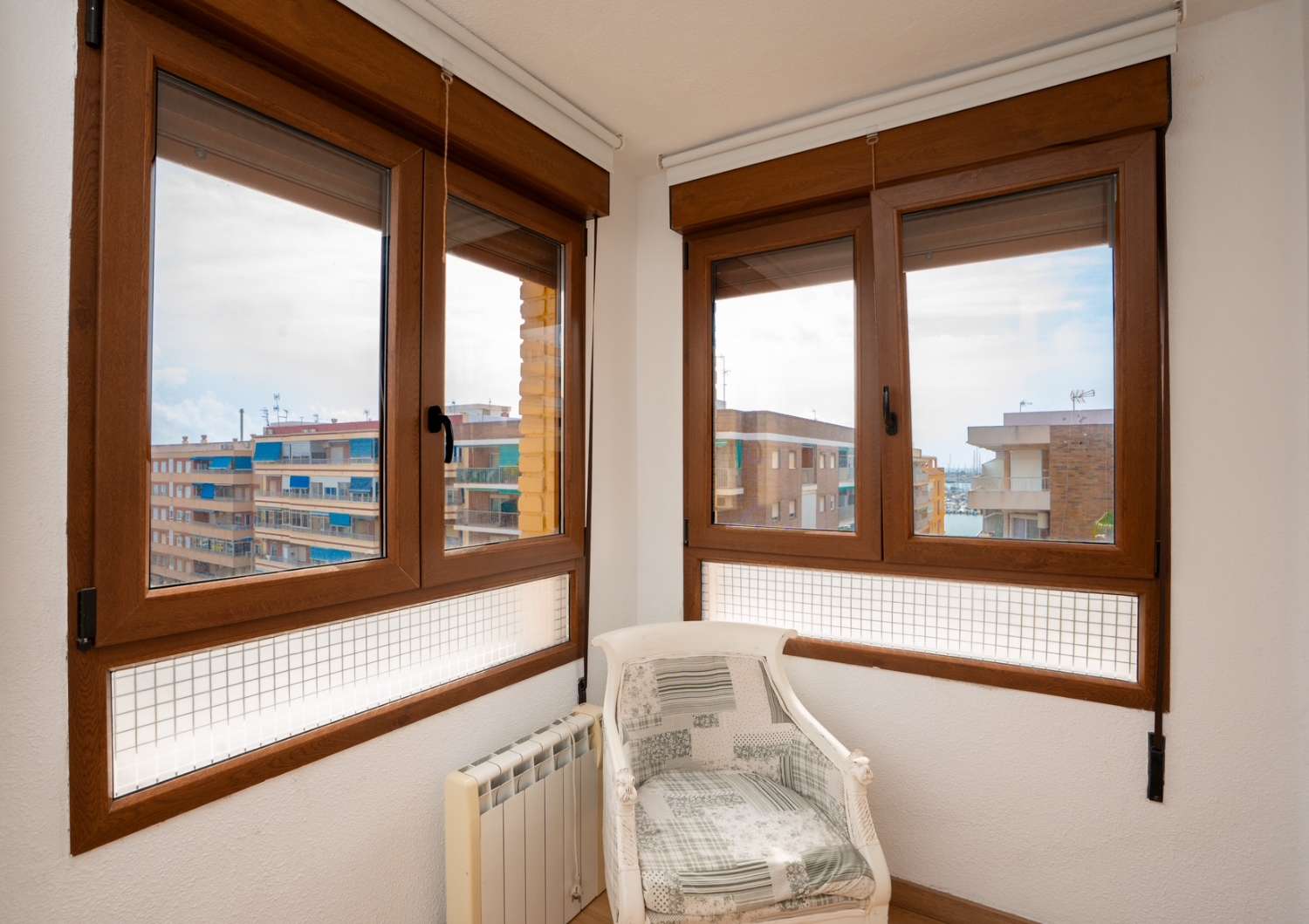 RENOVATED PENTHOUSE WITH SEA VIEWS JUST 150 METERS FROM THE BEACH – ACEQUIÓN AREA, TORREVIEJA