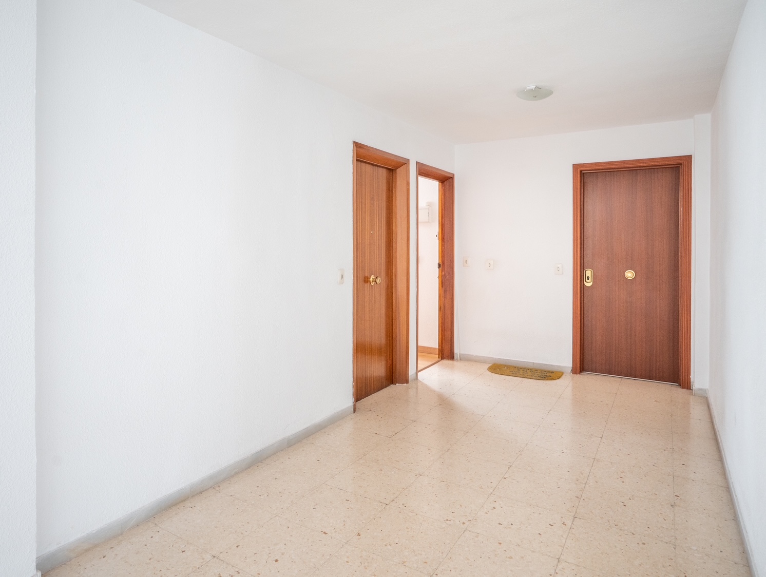 RENOVATED PENTHOUSE WITH SEA VIEWS JUST 150 METERS FROM THE BEACH – ACEQUIÓN AREA, TORREVIEJA