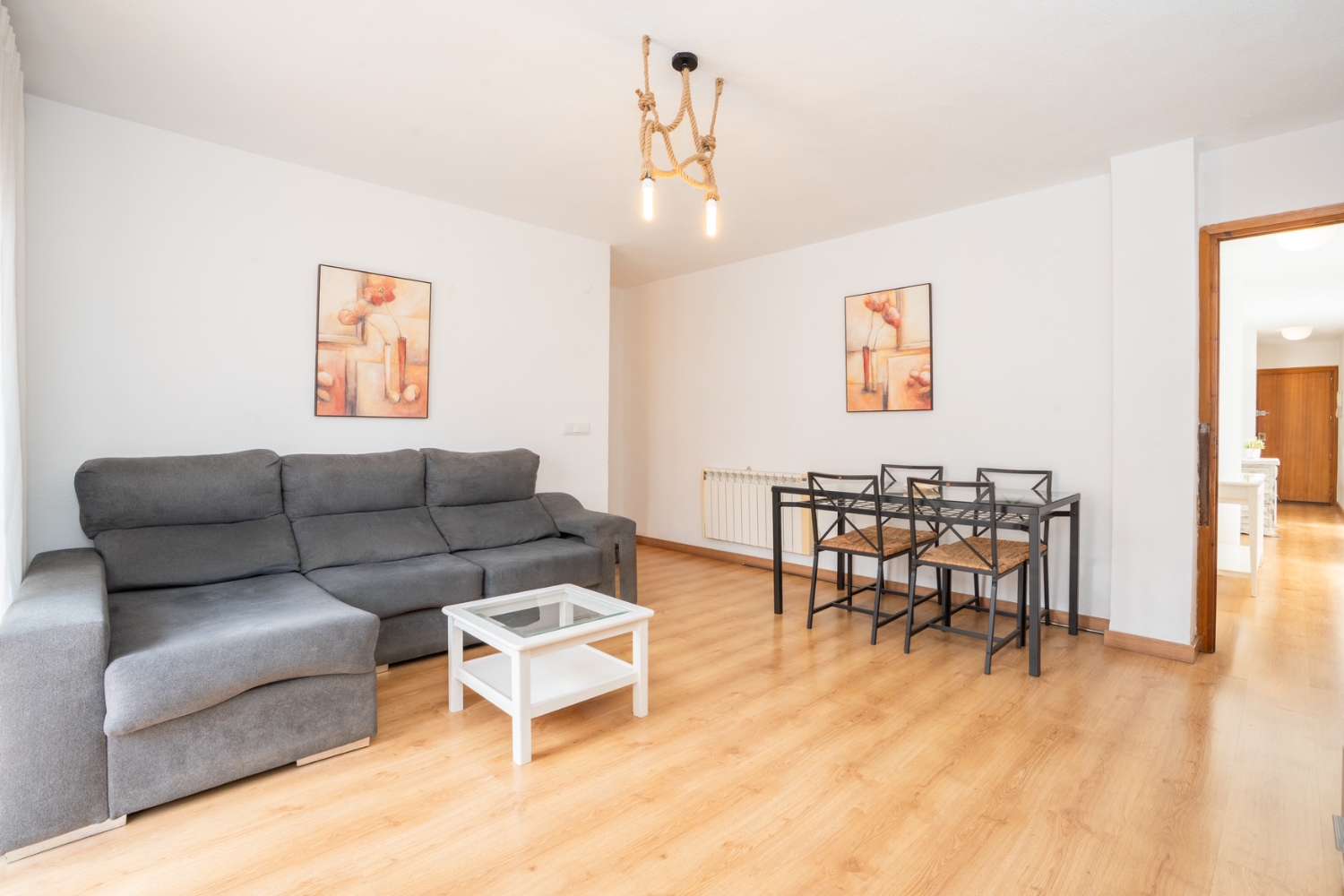 RENOVATED PENTHOUSE WITH SEA VIEWS JUST 150 METERS FROM THE BEACH – ACEQUIÓN AREA, TORREVIEJA