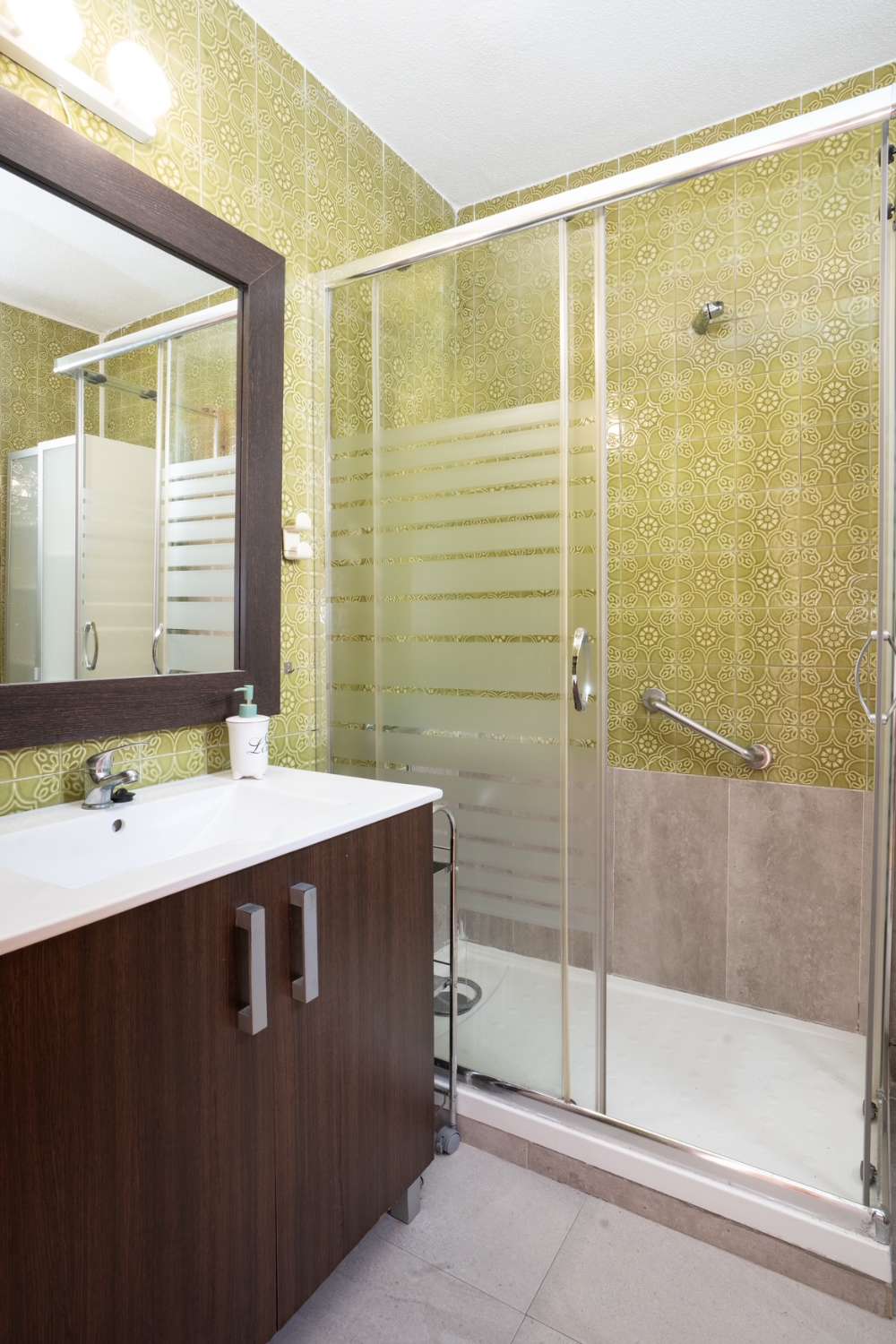 RENOVATED PENTHOUSE WITH SEA VIEWS JUST 150 METERS FROM THE BEACH – ACEQUIÓN AREA, TORREVIEJA