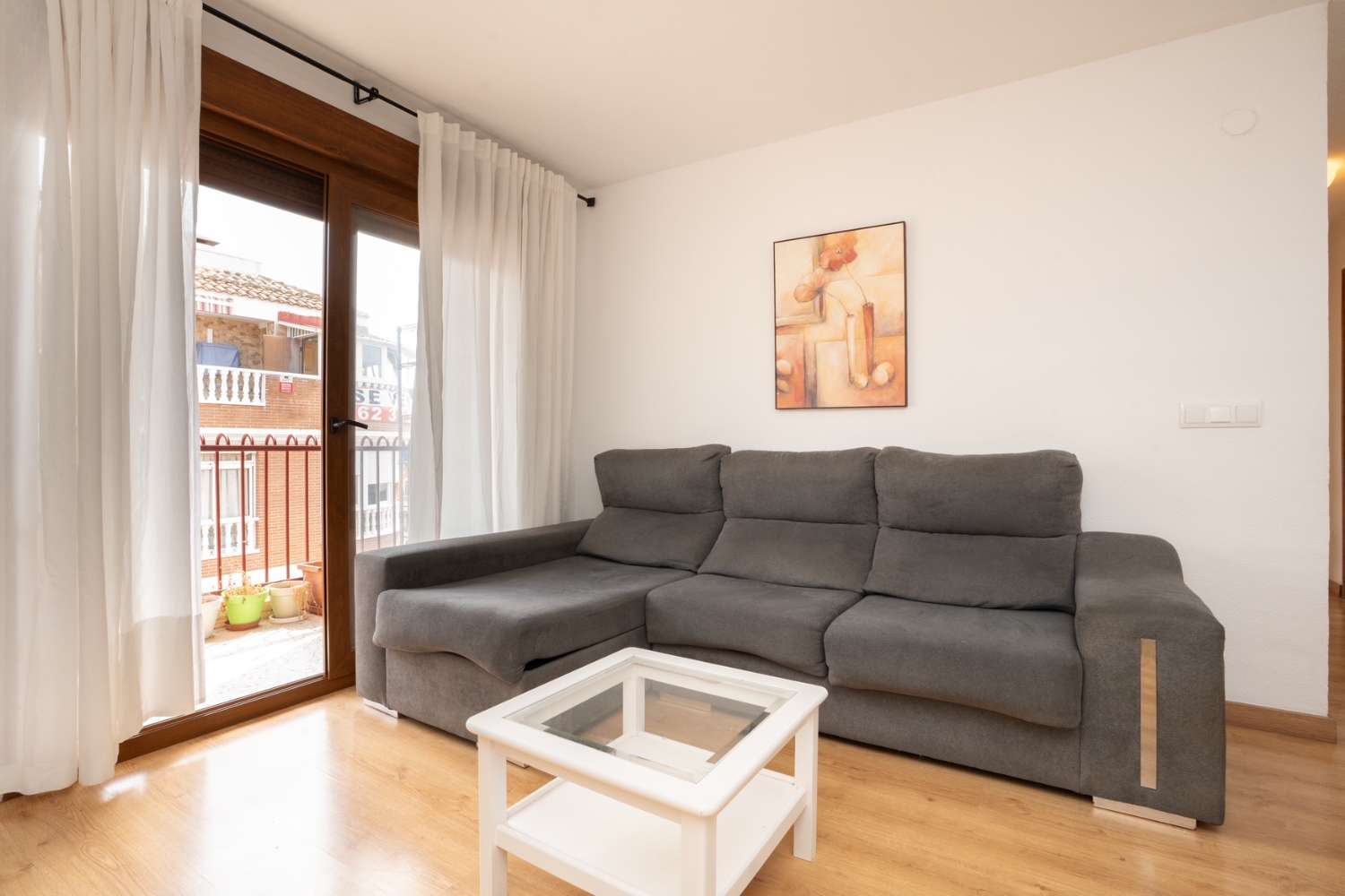 RENOVATED PENTHOUSE WITH SEA VIEWS JUST 150 METERS FROM THE BEACH – ACEQUIÓN AREA, TORREVIEJA