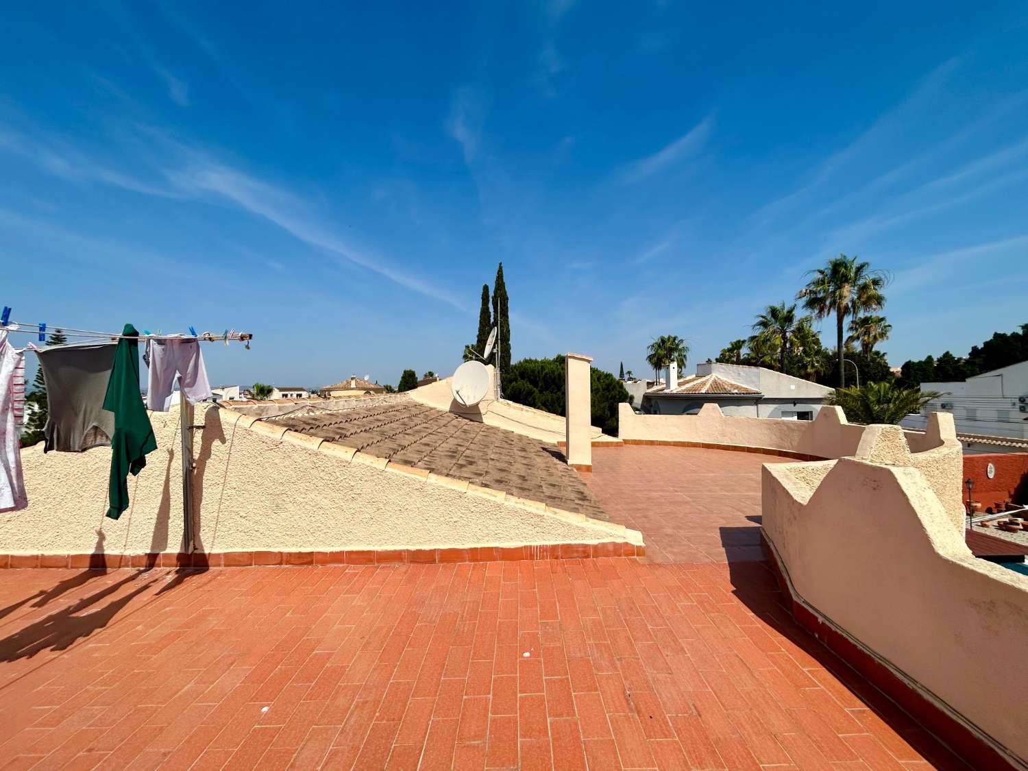 ¡CHALET INDEPENDIENTE CON PISCINA Y GRAN PARCELA EN EL CHAPARRAL, TORREVIEJA!