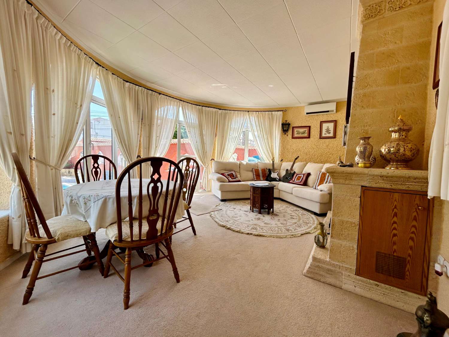 ¡CHALET INDEPENDIENTE CON PISCINA Y GRAN PARCELA EN EL CHAPARRAL, TORREVIEJA!