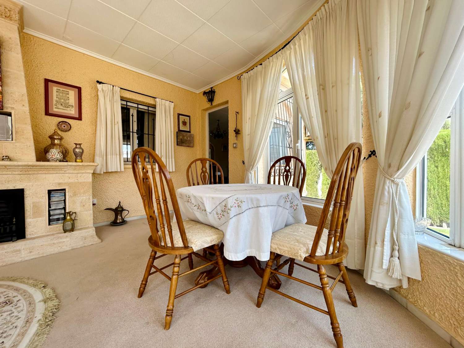 ¡CHALET INDEPENDIENTE CON PISCINA Y GRAN PARCELA EN EL CHAPARRAL, TORREVIEJA!