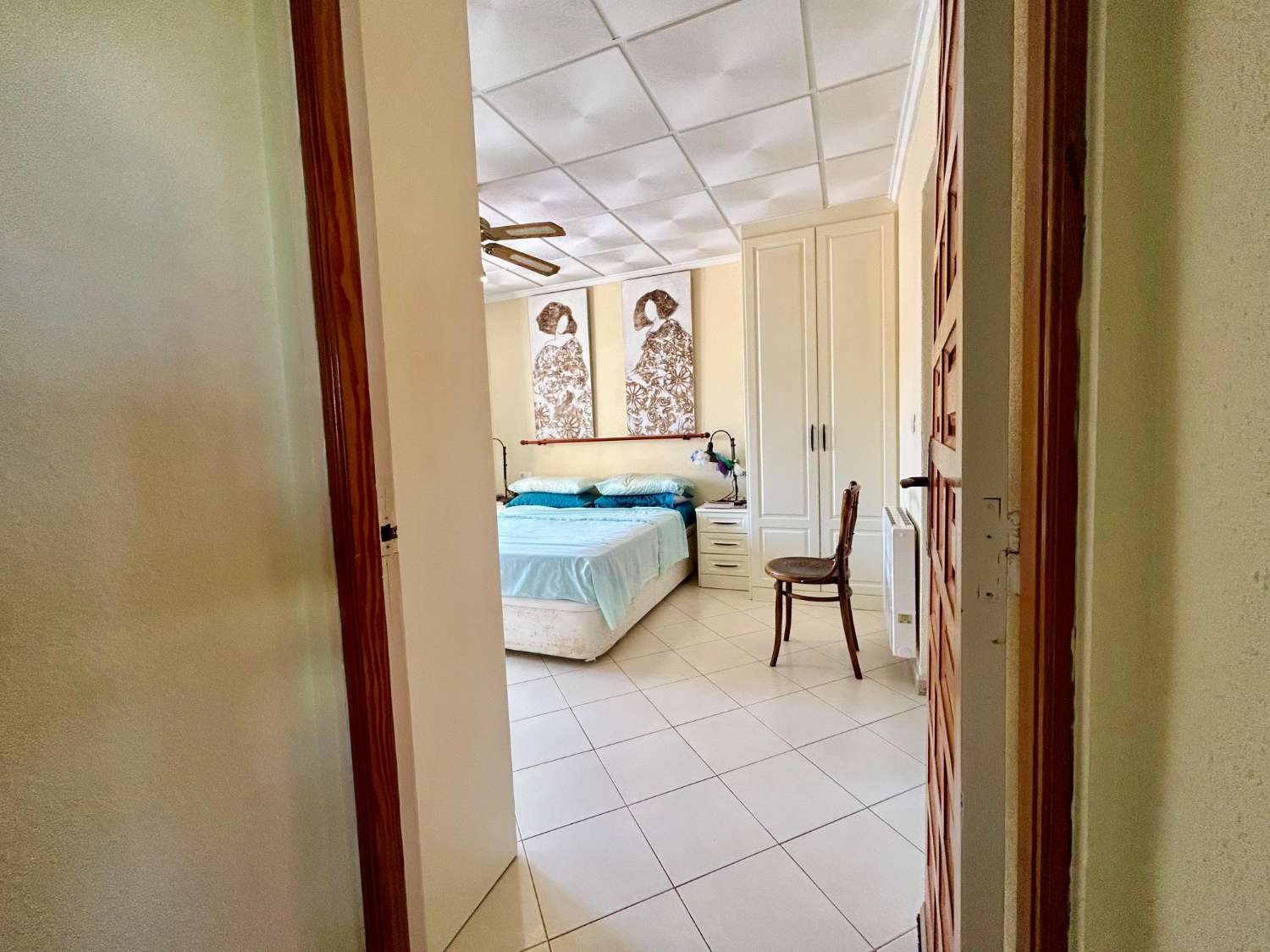 ¡CHALET INDEPENDIENTE CON PISCINA Y GRAN PARCELA EN EL CHAPARRAL, TORREVIEJA!