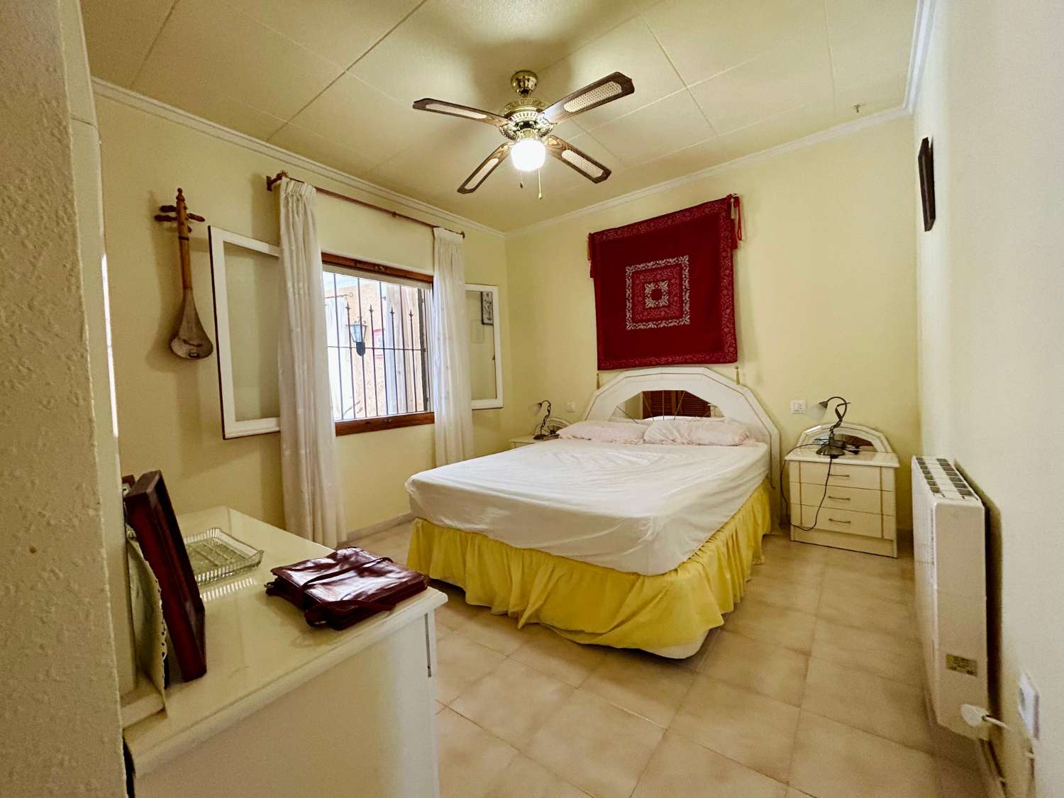 ¡CHALET INDEPENDIENTE CON PISCINA Y GRAN PARCELA EN EL CHAPARRAL, TORREVIEJA!