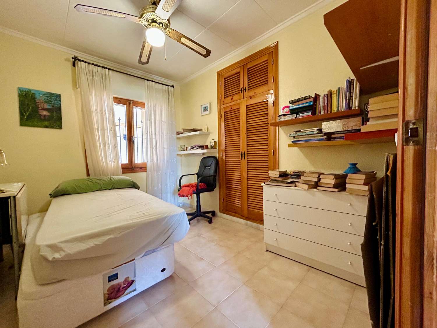 ¡CHALET INDEPENDIENTE CON PISCINA Y GRAN PARCELA EN EL CHAPARRAL, TORREVIEJA!