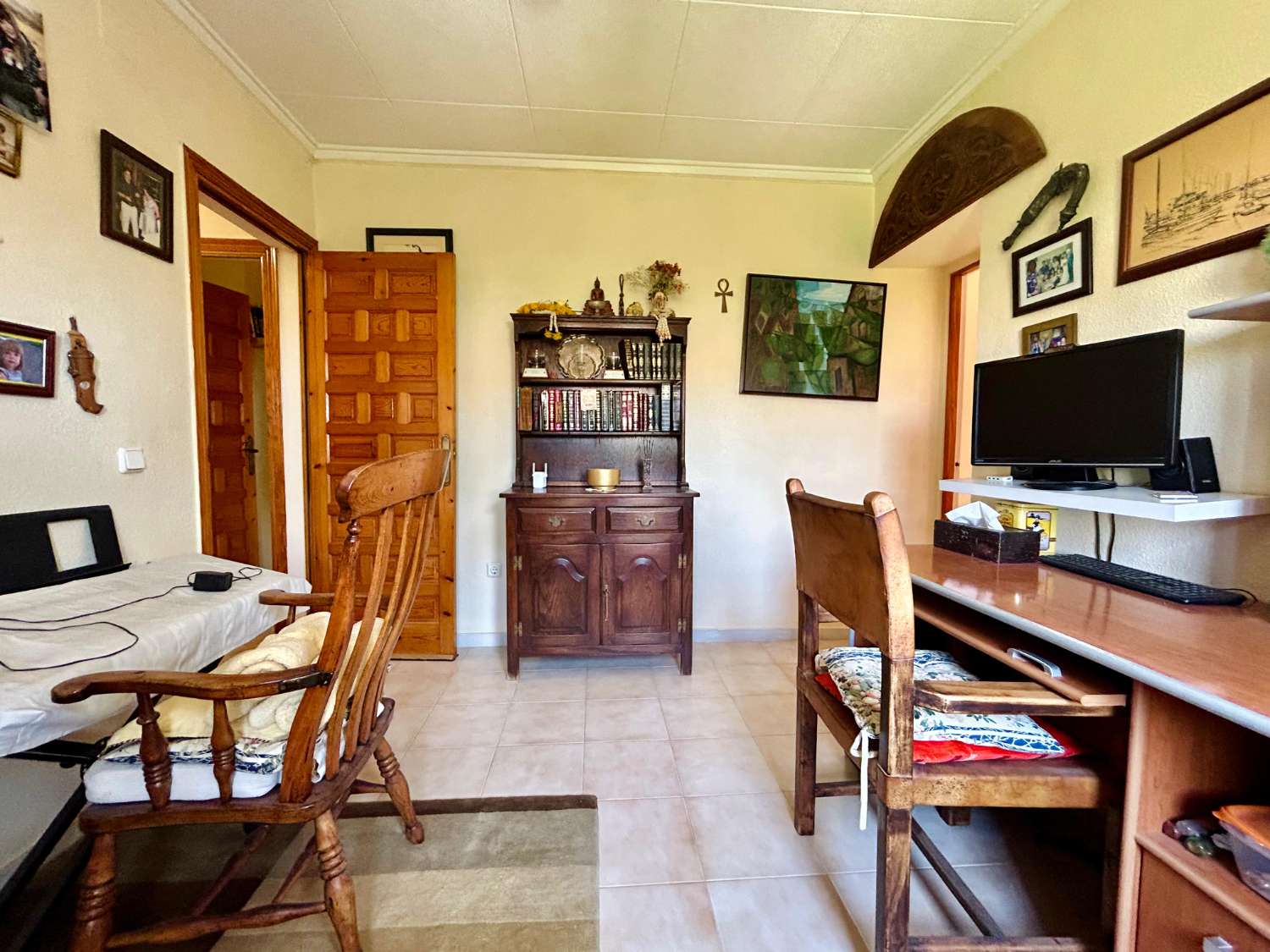 ¡CHALET INDEPENDIENTE CON PISCINA Y GRAN PARCELA EN EL CHAPARRAL, TORREVIEJA!