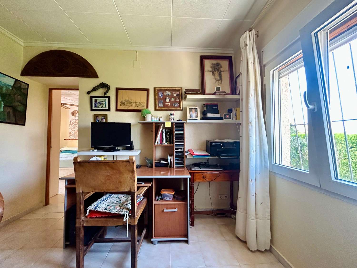 ¡CHALET INDEPENDIENTE CON PISCINA Y GRAN PARCELA EN EL CHAPARRAL, TORREVIEJA!