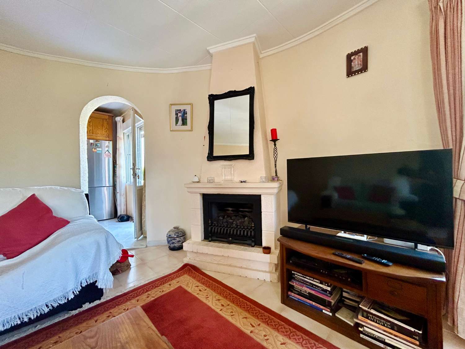 ¡CHALET INDEPENDIENTE CON PISCINA Y GRAN PARCELA EN EL CHAPARRAL, TORREVIEJA!