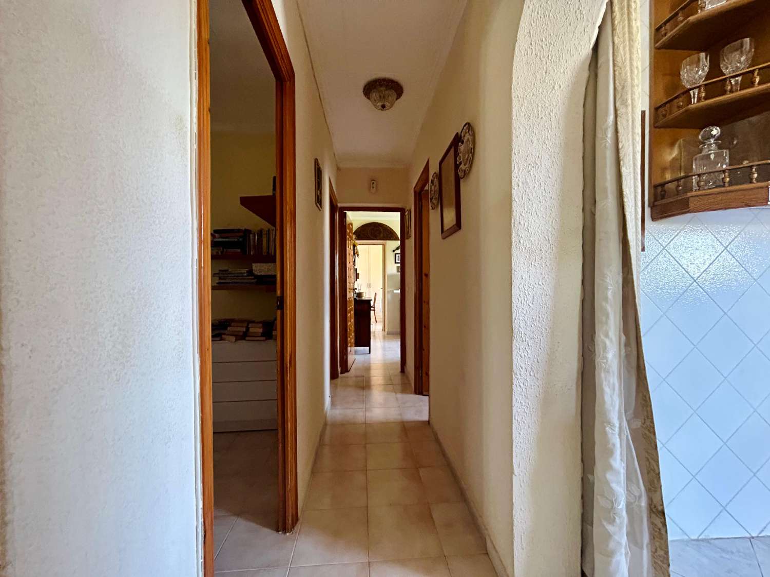 ¡CHALET INDEPENDIENTE CON PISCINA Y GRAN PARCELA EN EL CHAPARRAL, TORREVIEJA!