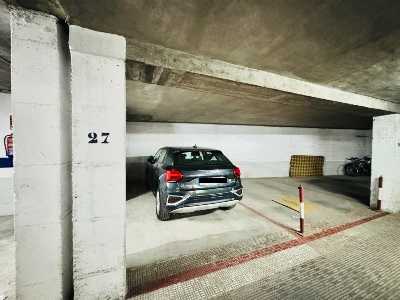 ¡APARTAMENTO A SOLO 150 METROS DE LA PLAYA CON GARAJE Y VISTAS!