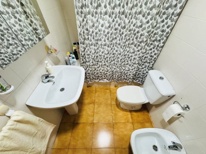 ¡APARTAMENTO A SOLO 150 METROS DE LA PLAYA CON GARAJE Y VISTAS!