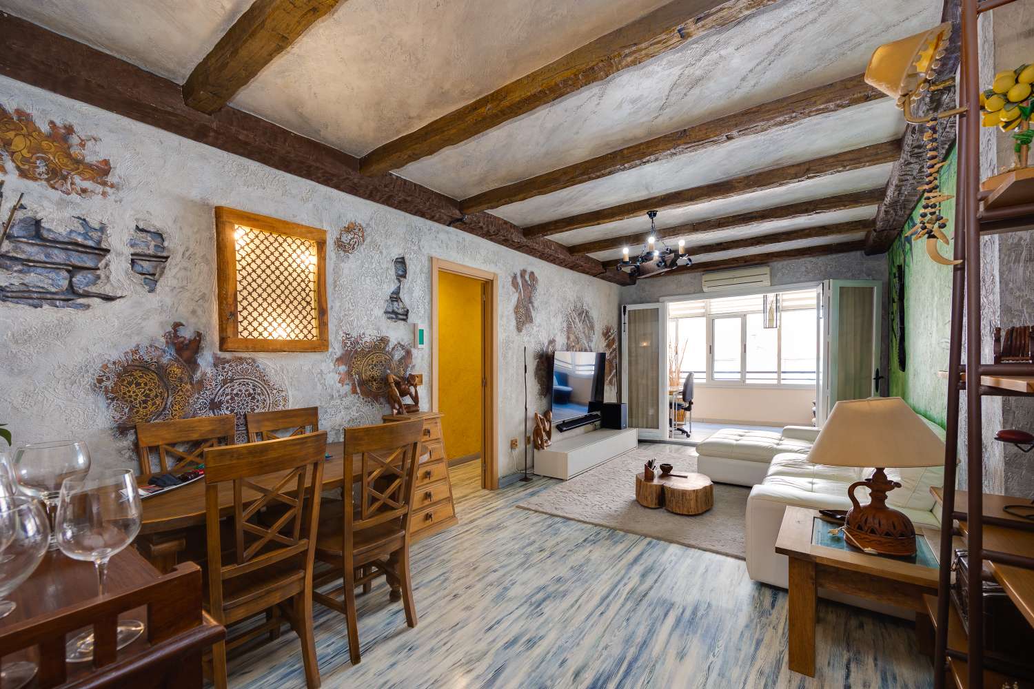 APARTAMENTO RÚSTICO RENOVADO A 150 METROS DE LA PLAYA EN EL ACEQUIÓN