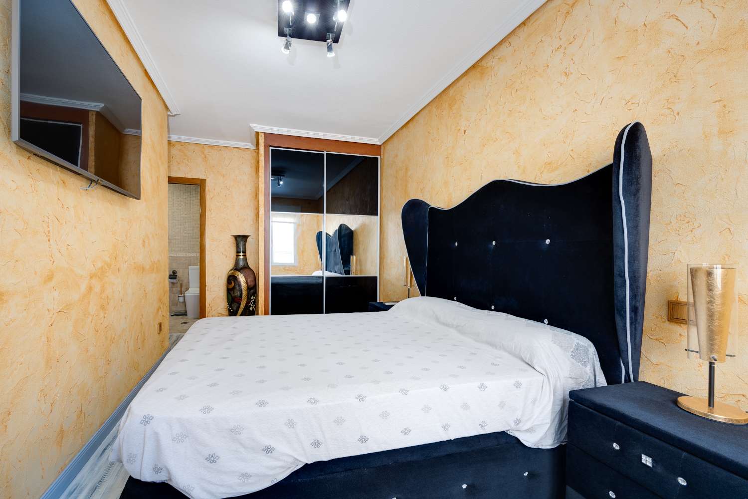 APARTAMENTO RÚSTICO RENOVADO A 150 METROS DE LA PLAYA EN EL ACEQUIÓN