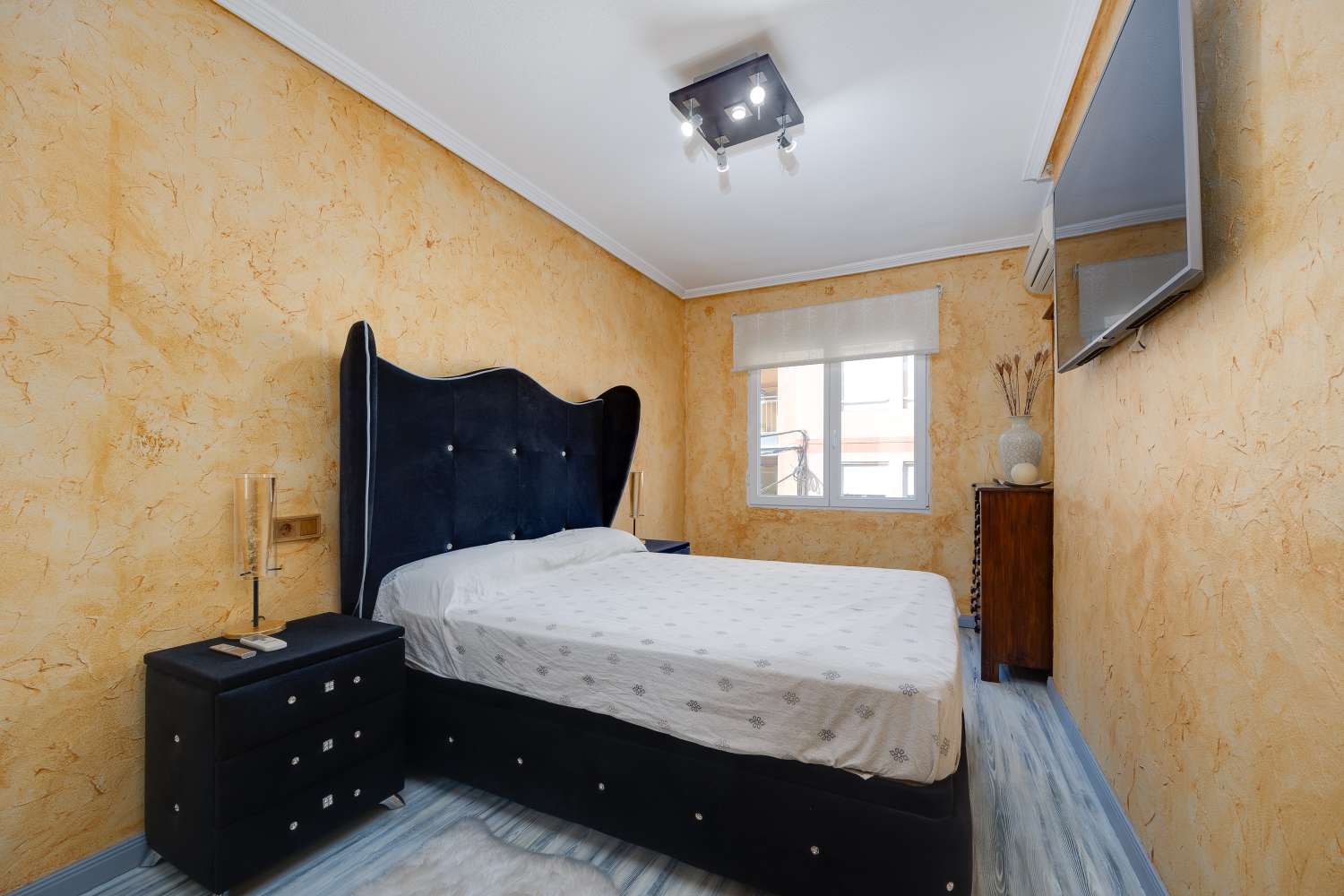 APARTAMENTO RÚSTICO RENOVADO A 150 METROS DE LA PLAYA EN EL ACEQUIÓN