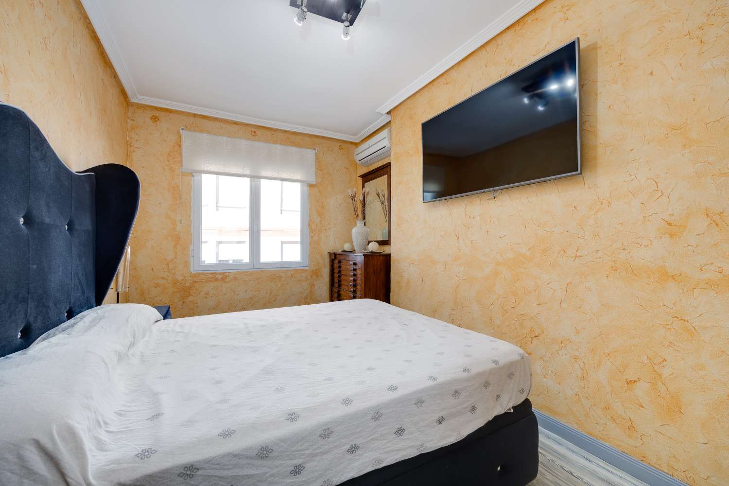 APARTAMENTO RÚSTICO RENOVADO A 150 METROS DE LA PLAYA EN EL ACEQUIÓN