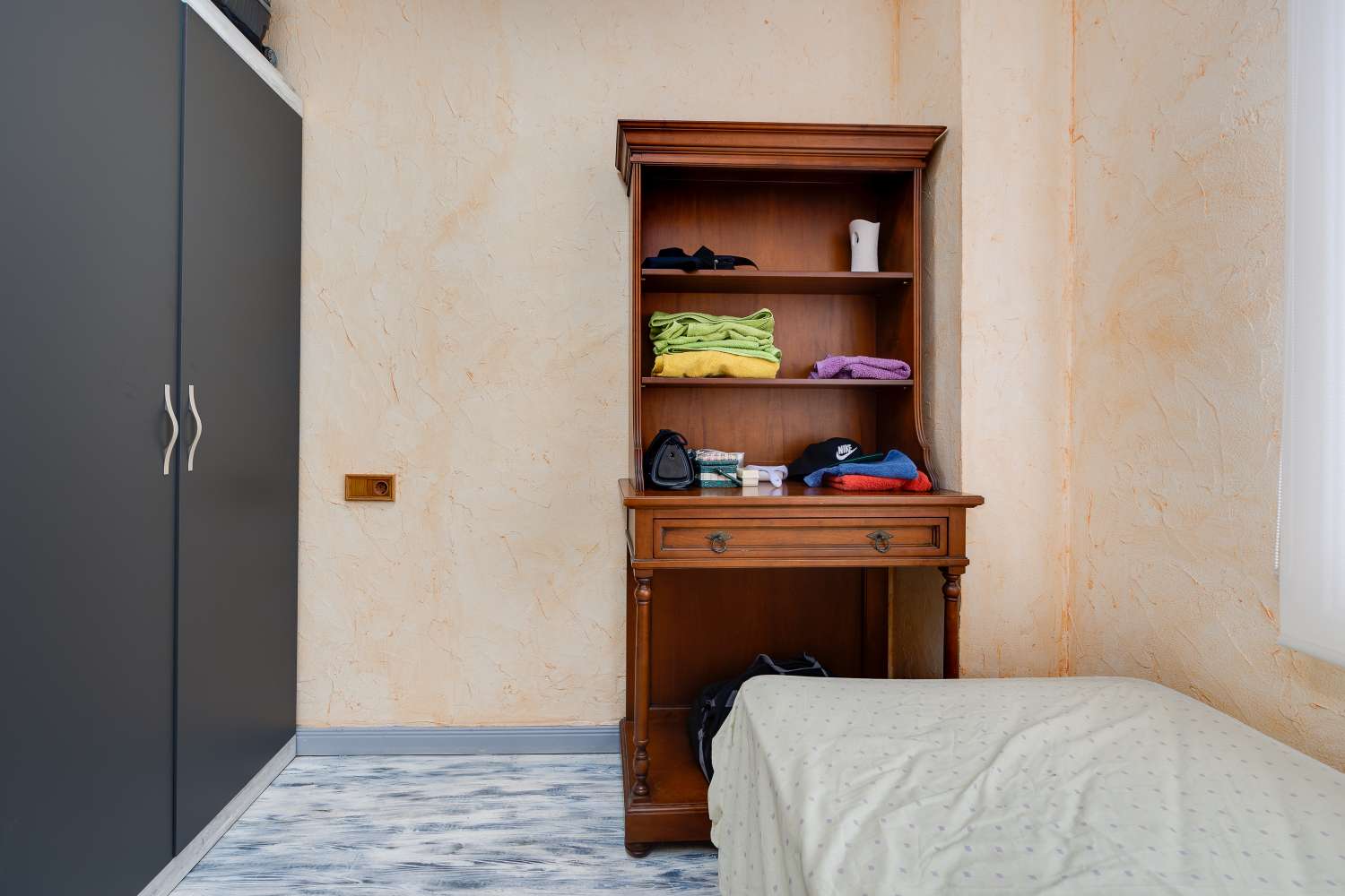 APARTAMENTO RÚSTICO RENOVADO A 150 METROS DE LA PLAYA EN EL ACEQUIÓN