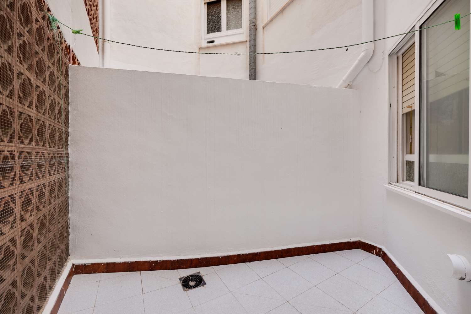 APARTAMENTO RÚSTICO RENOVADO A 150 METROS DE LA PLAYA EN EL ACEQUIÓN