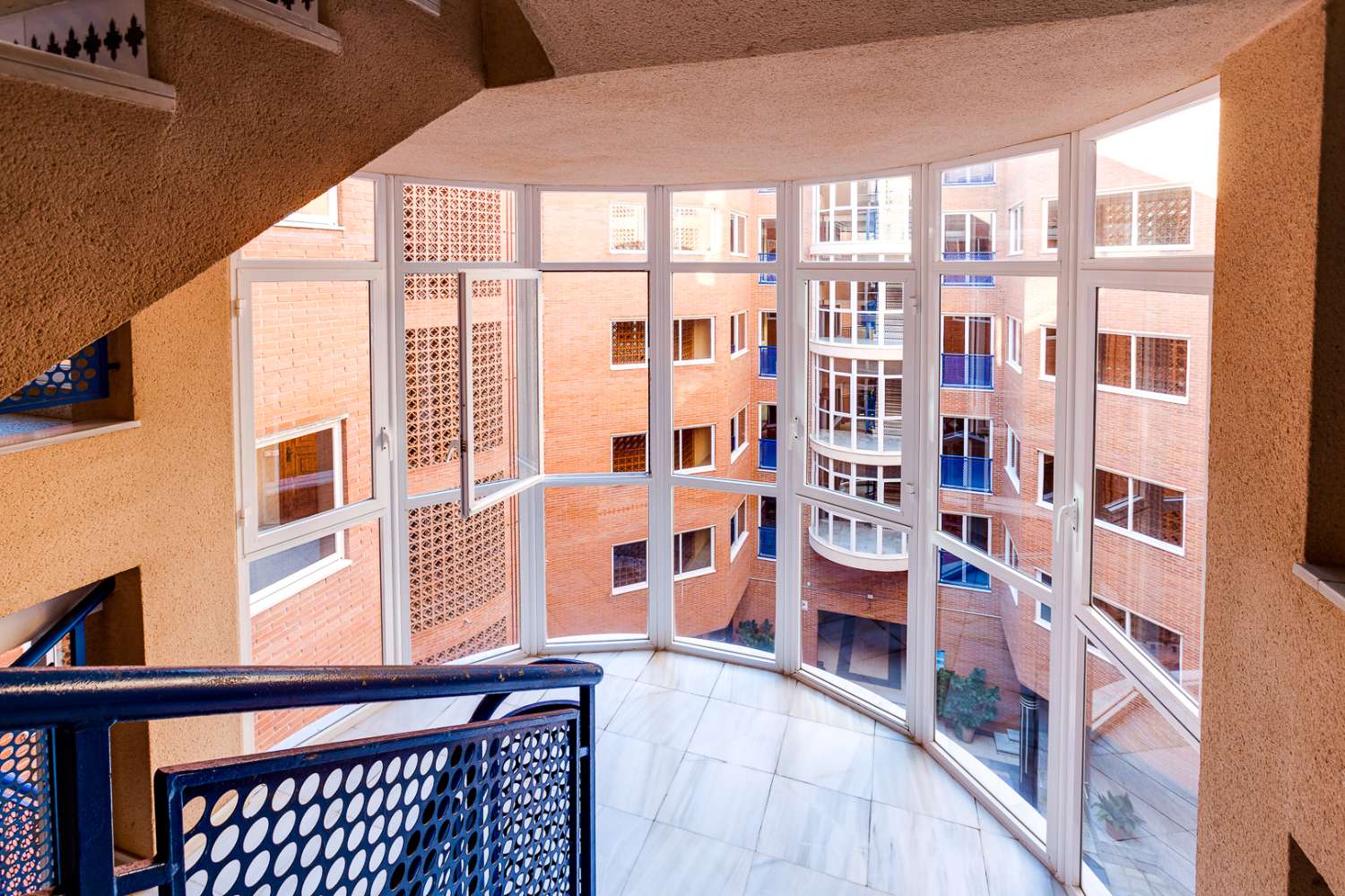 APARTAMENTO RÚSTICO RENOVADO A 150 METROS DE LA PLAYA EN EL ACEQUIÓN