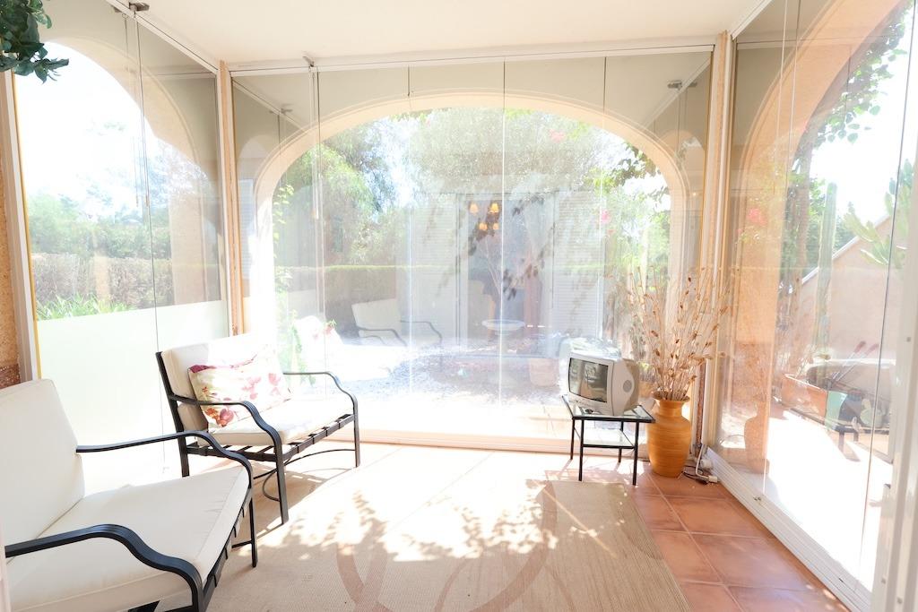 BUNGALOW EN PLANTA BAJA CON JARDÍN PRIVADO EN ZENIA MAR VII FRENTE A ZONA VERDE