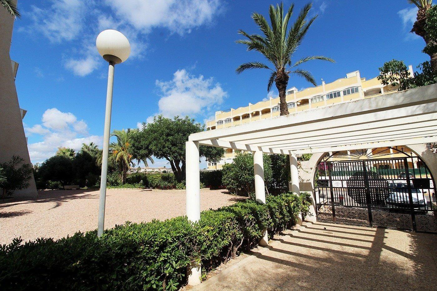 ENCANTADOR APARTAMENTO EN PLANTA BAJA CERCA DE LA PLAYA DE LA MATA